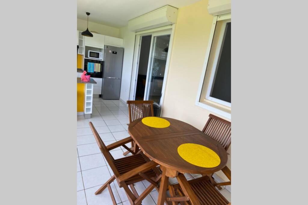 L' AURé Apartamento Le Lamentin Exterior foto