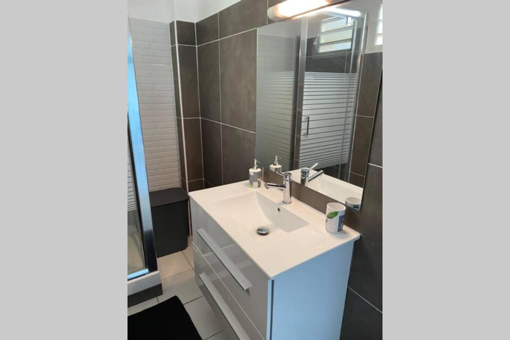 L' AURé Apartamento Le Lamentin Exterior foto